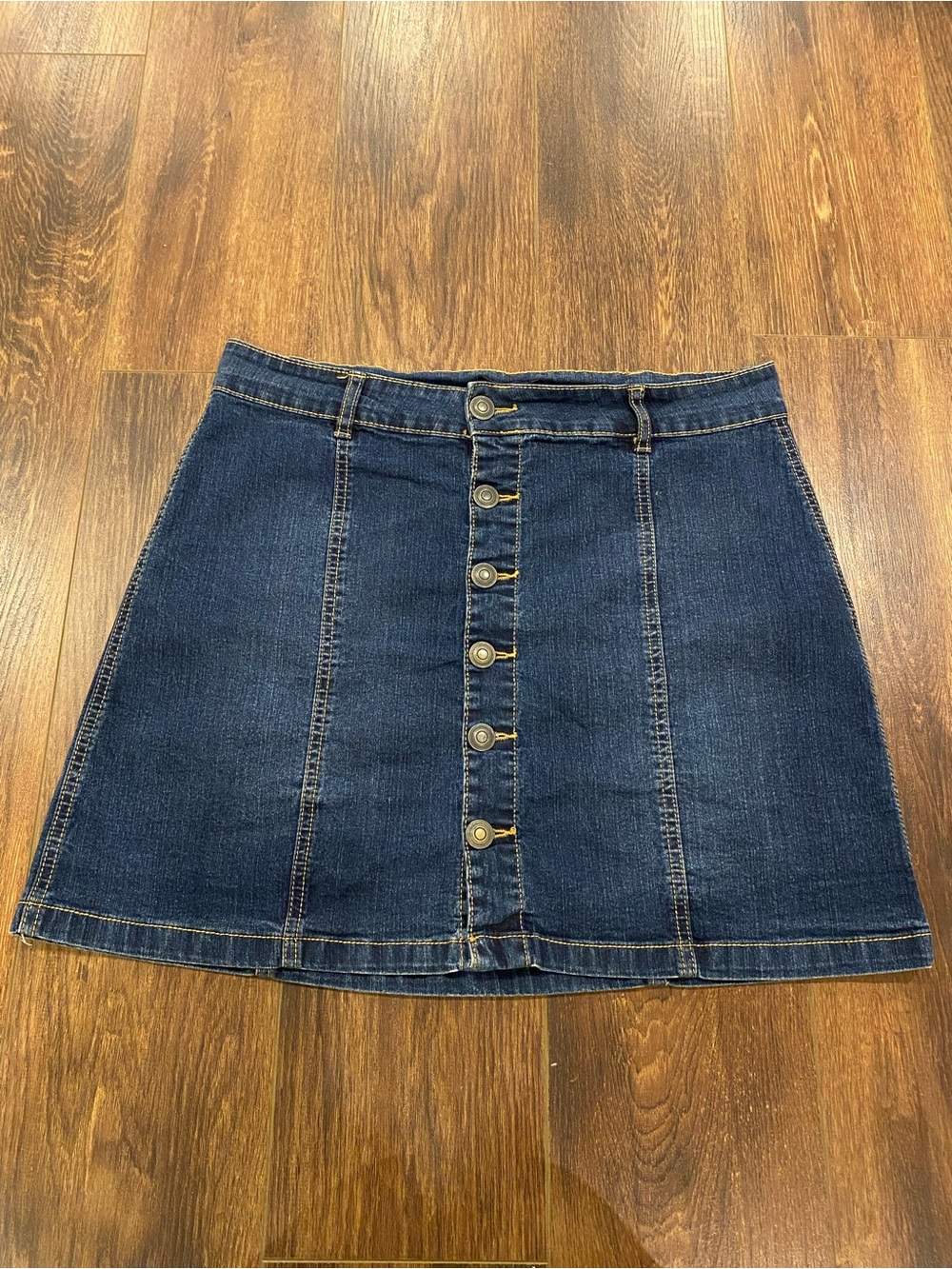 Button front denim mini skirt